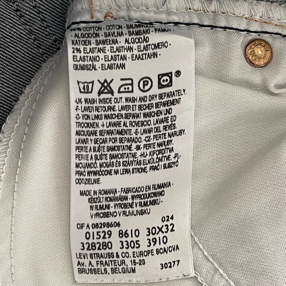 Levi’s Low Rise Bootcut Medium Wash 30 - Picture 8 of 8